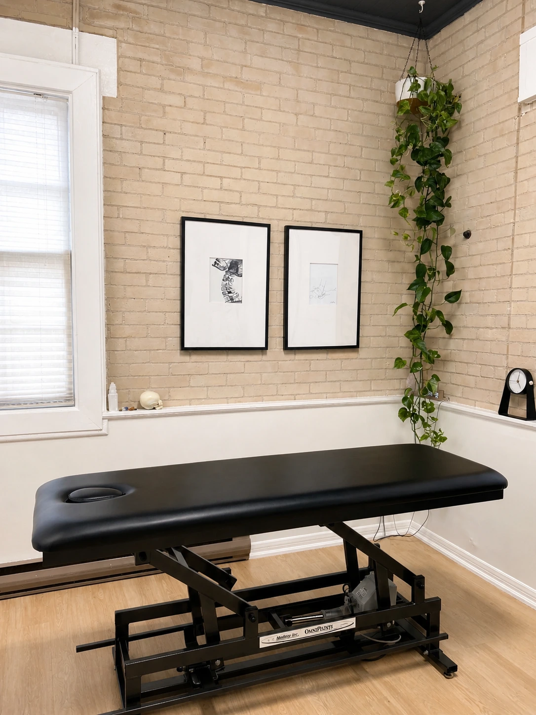 Mend Osteopathy Treatment Room